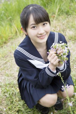 美女小便